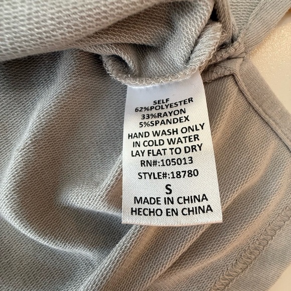 Savannah Jane Embroidered Floral V-Neck Top - Picture 8 of 9